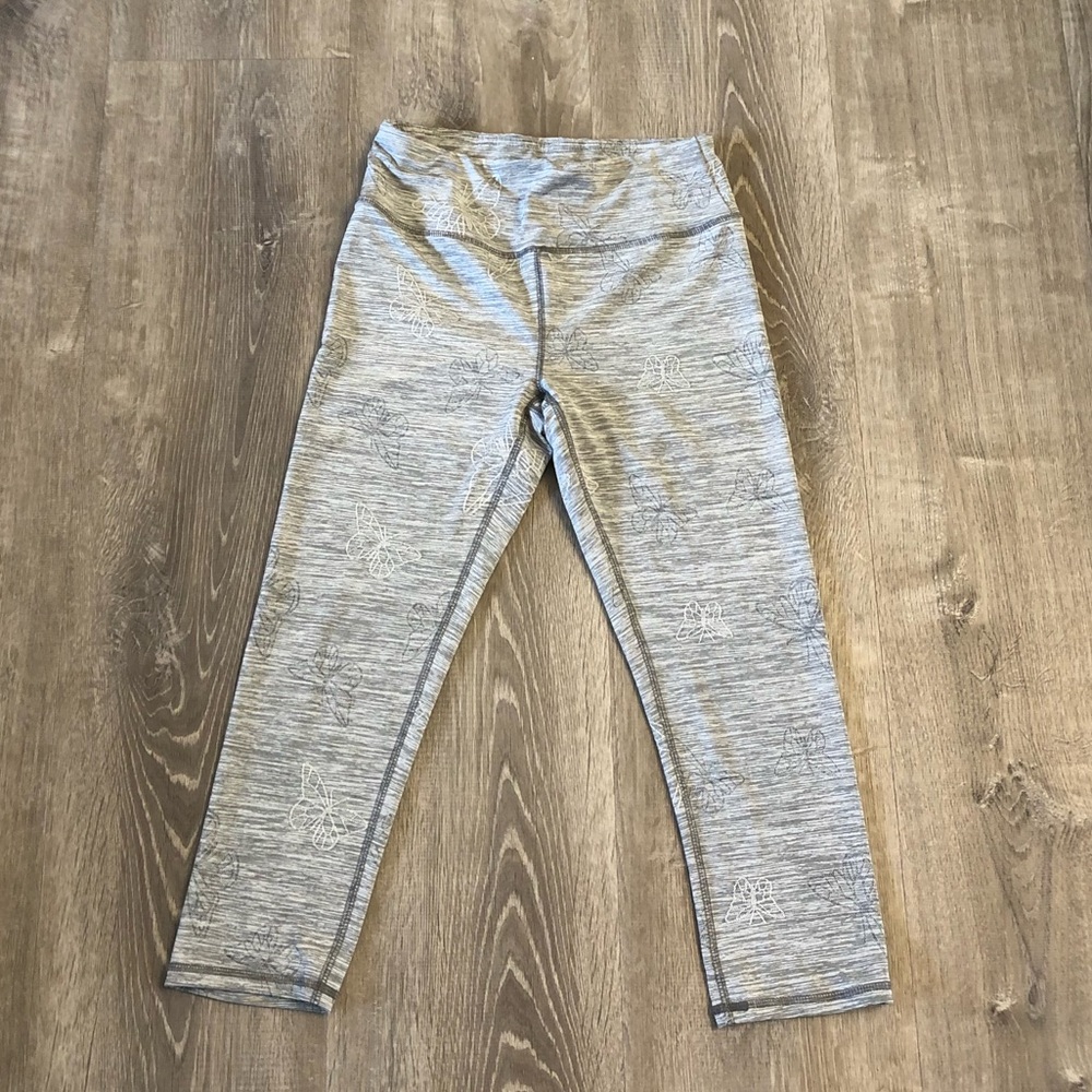 RBX Activewear 7/8 Length Capri Butterfly Silver Gray Pattern Leggings Small